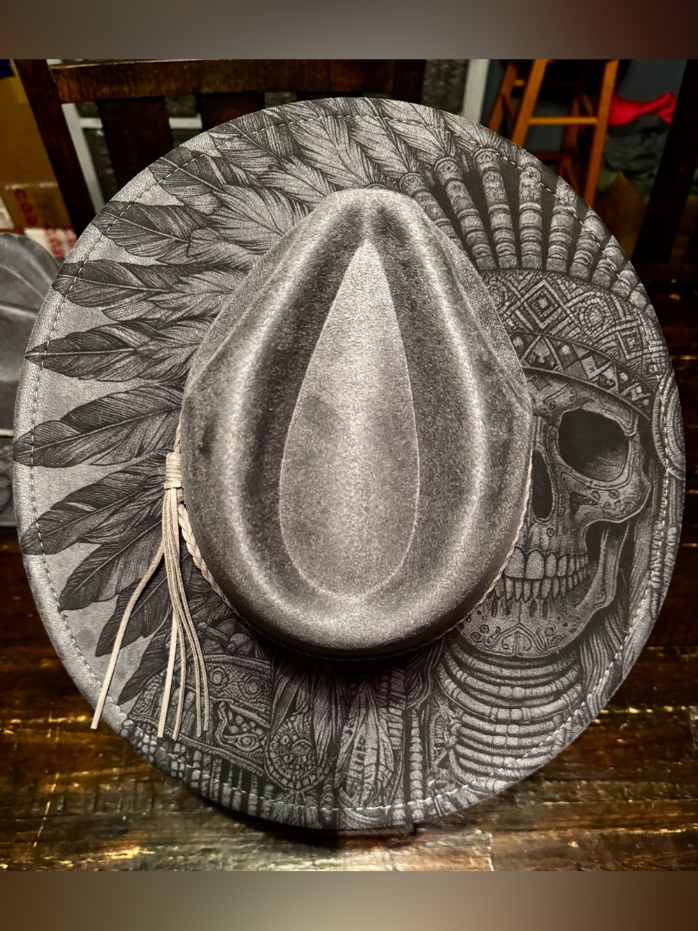 Burned wide brim skull/wolf hat